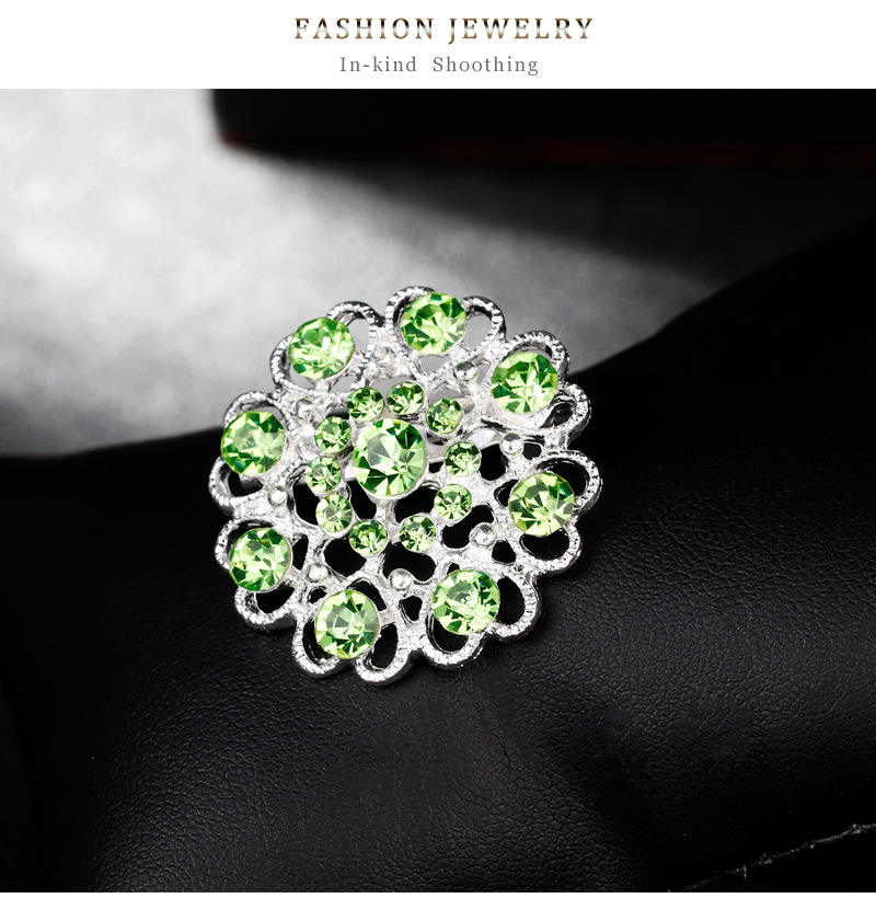 สีเขียว