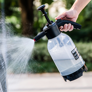 Bouteille pulvérisatrice manuelle en plastique pressurisée <span class=keywords><strong>de</strong></span> 2 L |   <span class=keywords><strong>Pulvérisateur</strong></span> d'eau pour le detailing automobile, l'entretien des pelouses et des jardins, le nettoyage ménager - Product Image 6