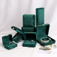 Boîte de rangement pour bijoux en velours vert de luxe avec bouton doré pour bagues de couple, pendentifs, bracelets et colliers