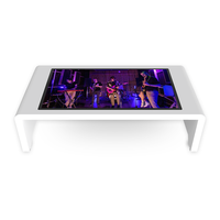 Table basse intelligente avec écran tactile haute définition et taille d'écran personnalisable pour la prise de commandes dans les restaurants