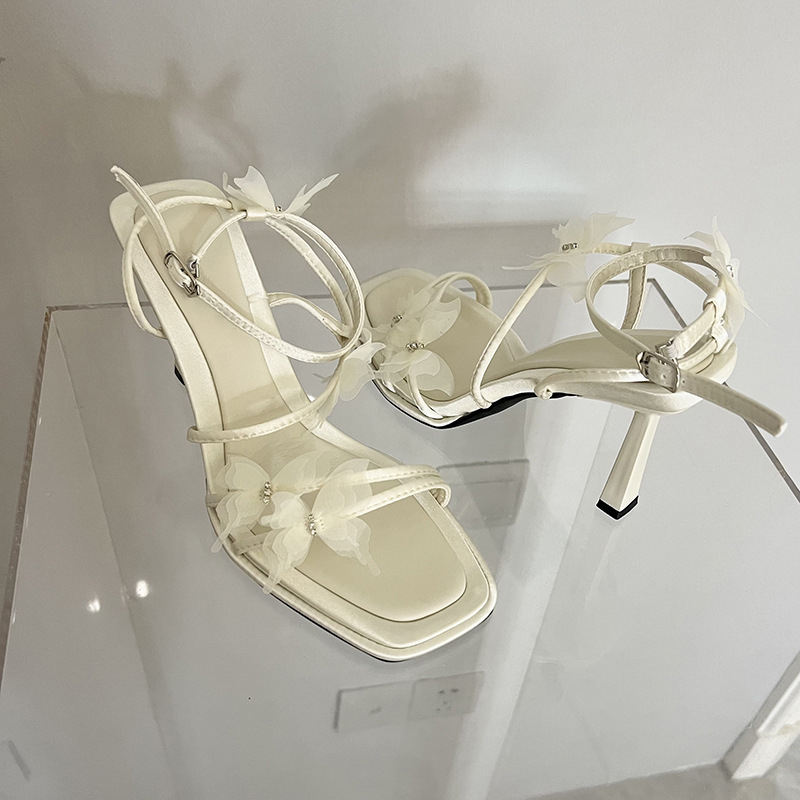 สีแอปริคอท