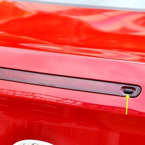 Botón de Apertura de Maletero para Mazda 6 GS1D568DXB, Diseño Minimalista en Plástico y Nylon - Product Image 5