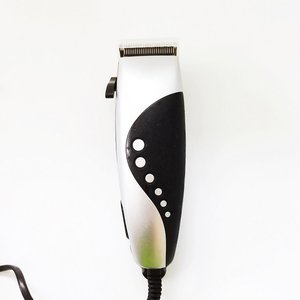 Tagliacapelli e <span class=keywords><strong>Regolabarba</strong></span> Elettrico Professionale OEM/ODM con Lama <span class=keywords><strong>a</strong></span> T e Cavo per Uso Domestico e Alberghiero - Product Image 1