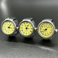 Montre Bague : Le Phénomène des Célébrités Internet, Montre à Quartz Unisexe Décontractée au Design Romain Créatif