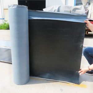 Membrane d'étanchéité en <span class=keywords><strong>bitume</strong></span> modifié polymère <span class=keywords><strong>auto</strong></span>-adhésive, application à froid, bonne flexibilité, construction facile, directement <span class=keywords><strong>de</strong></span> l'usine - Product Image 3