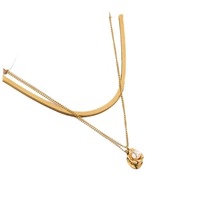 Collier à pendentif superposé le plus vendu, collier en acier inoxydable double couche doré et tendance avec pendentif en perle