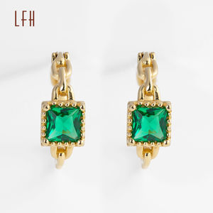 Boucles d'oreilles en or massif de forme carrée, boucles d'oreilles créoles en or 18 carats avec zircone cubique verte, boucles d'oreilles en or 18 carats véritable et pur - Product Image 6