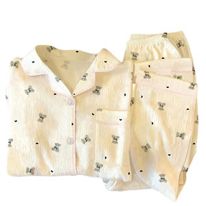 ชุดนอนผ้าไหมนมเนื้อนุ่มสบายลายการ์ตูนหมีแฟชั่นสำหรับผู้หญิง แขนยาว กางเกงขายาว - Product Image 1