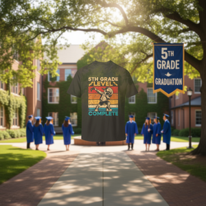 T-shirt de remise de diplôme pour garçon gamer, niveau 5e année, complet et amusant - Product Image 3