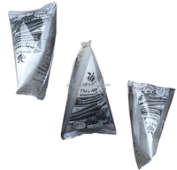 Machine de remplissage et d'emballage automatique de sachets triangulaires pour granulés, facile à utiliser, pour boissons et aliments