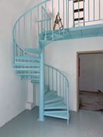 Escalier en spirale en acier galvanisé sur mesure |   Structure robuste pour villa, loft, patio, certifiée CE