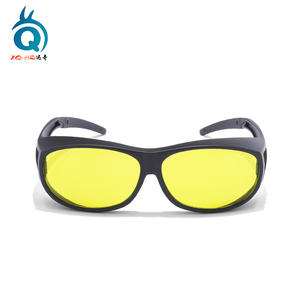 <span class=keywords><strong>Lunettes</strong></span> de nuit polarisées jaunes haute définition UV400 à porter par-dessus les <span class=keywords><strong>lunettes</strong></span> de vue pour unisexe - Product Image 2