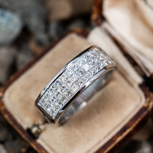 Anello Nuziale con Zircone Taglio Principessa, Gioiello Classico ed Elegante in Ottone per Donne, per Fidanzamento e Uso Quotidiano - Product Image 1