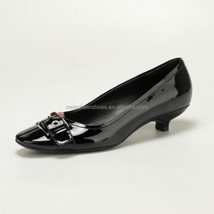 Scarpe Eleganti da Donna in Pelle Verniciata PU con Tacco Medio per Negozi di Moda - Product Image 2