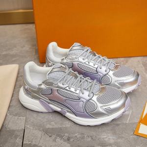 Chaussures décontractées de luxe pour hommes et femmes, très vendues, respirantes, en maille, style baskets de sport, avec amorti classique, pour la marche - Product Image 3