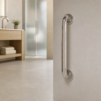 Barre d'appui murale en acier inoxydable conçue comme support de douche accessible pour les hôpitaux et les hôtels.