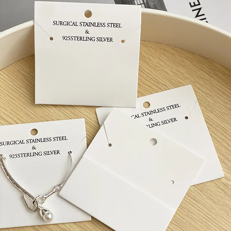 Orecchini minimalisti collana di carte pieghevoli appeso etichette per gioielli e scheda di carta Display con tasche posteriori