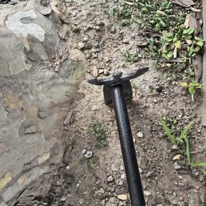 คราดจอบเหล็กคาร์บอน3แฉกเครื่องมือทำสวนแบบใช้มือถืออเนกประสงค์สำหรับขุดและกำจัดวัชพืช - Product Image 4