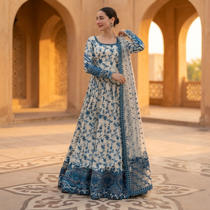 Vestido Maxi de Organza Bordado con Estampado Floral y Cuello Cuadrado Hecho a Mano por Faiza Saqlain, Largo, Corte en A, Cintura Imperio, el Más Viral - Product Image 3