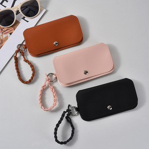 Estuche para Gafas de Sol de Cuero PU, Suministro de Fábrica, Bolsa de Almacenamiento Portátil para Lentes con Correa de Muñeca Trenzada - Product Image 1