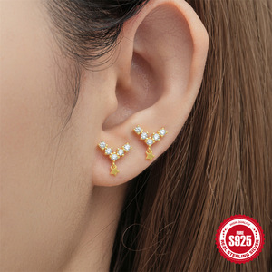 Boucles d'oreilles clous en argent sterling S925 pour femme, motif petit nœud rose, style niche, luxe léger - Product Image 2