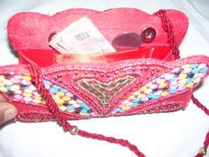 Pochette de soirée pour femmes en satin Lowellcraft - Product Image 3