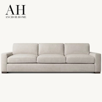 Luxuriöse Minimalistische Beige Couch mit Waschbarem Bezug, Breiten Eckigen Armlehnen und Holzbeinen für Wohnzimmer, Zuhause und Hotel