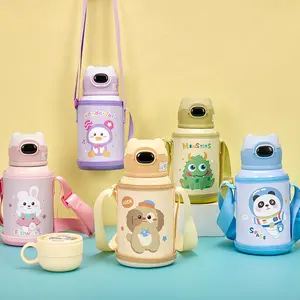 High Quality 500ml Smart Led Temperature Display Kids Water Bottle with Detachable Cup and Cloth Strap Bag Carrier
