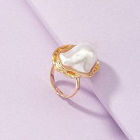 Bijoux de mode d'été européens et américains en gros : Bague ouverte en perle de forme spéciale