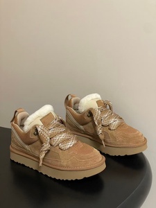 Brown fashionable thick-soled casual <b>shoes</b> with good breathability and anti-slip properties. Men's luxury designer <b>shoes</b>. - Product Image 4