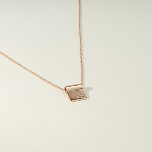 Collier élégant en diamants de luxe en or 18 carats, bijoux fins minimalistes pour femmes, design intemporel pour un cadeau d'anniversaire, de mariage ou de célébration - Product Image 3