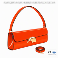 Sac à bandoulière SHINE ERA 3467 en cuir verni véritable brillant orange vif, avec couvercle en métal doré sculpté, pour femme