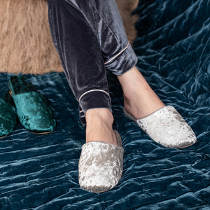 Personnalisé De Luxe Femmes Souple En Mousse à Mémoire Épaisseur Unisexe <span class=keywords><strong>Matin</strong></span> Nuit Velours Orteil Fermé Hôtel Pantoufles Logo - Product Image 3