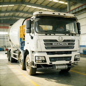 Camion-citerne d'aviation grand format pour le transport et la distribution de carburant en vrac, modèle international 8x4 30000L Shacman - Product Image 1