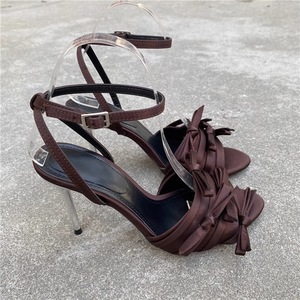 Sandales de luxe tendance et originales pour femmes, chaussures à talons - Product Image 4