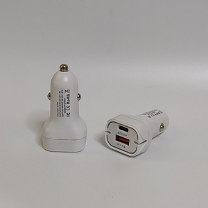 <span class=keywords><strong>Chargeur</strong></span> de voiture USB C 2.4A, charge rapide, <span class=keywords><strong>chargeur</strong></span> de type C pour <span class=keywords><strong>iPhone</strong></span> 12 <span class=keywords><strong>13</strong></span> Pro/Samsumg/xiaomi, adaptateur de <span class=keywords><strong>chargeur</strong></span> de voiture - Product Image 3