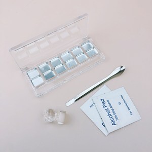 Paleta de sombras de ojos transparente, organizador de maquillaje cosmético cuadrado de 6 colores con cubierta para almacenamiento de colorete y contorno - Product Image 2