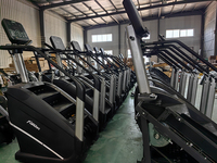 Nouveau Design Commercial Gym Cardio Grimpeur Escalier Maître LED Clavier Étape Moulin Escalier Grimpeur Machine Électrique Équipement De Fitness