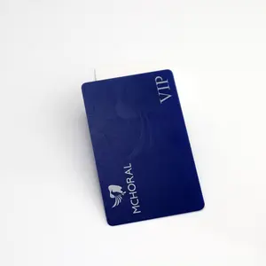 बारकोड के साथ अनुकूलित मुद्रण पीवीसी प्लास्टिक उपहार स्क्रैच कोड वाउचर कार्ड