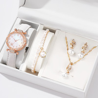 Coffret Cadeau 5 Pièces pour Femme : Montre à Quartz, Bracelet de Perles, Collier, Boucles d'Oreilles – Idéal pour Baby Shower, Cadeau de Naissance, Anniversaire de Fille, Faveur de Fête