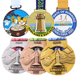 Medalla para Carrera Deportiva con Cintas, Diseño Personalizado con su Propio Logotipo, Esmalte Suave de Alta Calidad, Premio Deportivo - Product Image 1