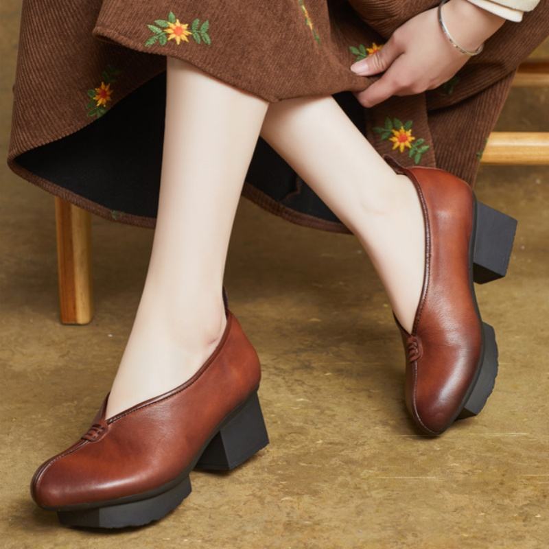 สีน้ำตาล