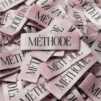 Étiquettes personnalisées non tissées imprimées haute densité écologiques pour vêtements, avec extrémité coupée droite et pliée, pour chaussures, sacs et accessoires