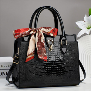 Sac fourre-tout pour femme, motif <span class=keywords><strong>crocodile</strong></span> embossé, grande capacité, tendance, polyvalent, décoration avec écharpe en soie, forme carrée de haute qualité - Product Image 2