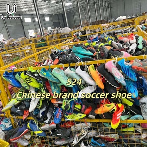Chaussures d'occasion S24 en <span class=keywords><strong>gros</strong></span>, directement <span class=keywords><strong>de</strong></span> l'usine, chaussures <span class=keywords><strong>de</strong></span> marque chinoises <span class=keywords><strong>de</strong></span> seconde main, chaussures pour hommes <span class=keywords><strong>de</strong></span> haute qualité, styles variés - Product Image 5