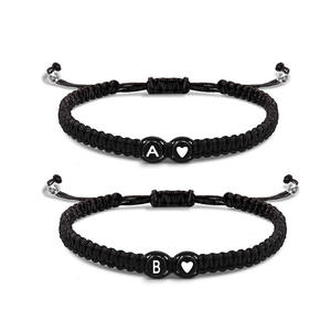 Nouveau bracelet tissé fait main coeur noir et blanc 26 lettres, bracelet de couple à la mode et polyvalent en gros - Product Image 1