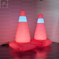 Cône de signalisation gonflable géant de 2 m avec logo publicitaire personnalisé, éclairage LED, barrière de circulation gonflable, modèle de cône de sécurité routière à vendre