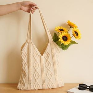 Sac à bandoulière décontracté en tricot torsadé doux à motif losanges vintage pour femme - Product Image 5
