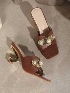 Chaussures d'été compensées ultra-hautes à plateforme pour femmes, ornées de perles, à bout ouvert, à enfiler, rehaussantes et tendance - Product Image 3