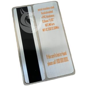 Tarjeta de Visita Premium de Metal Negro con Chip RFID NFC T5577 y EM4305 de 125KHz y 134.2KHz para Control de Acceso, Hoteles y Pagos - Product Image 2